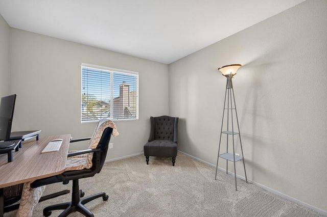 9425 Laguna Pointe Way, Elk Grove, CA 95758