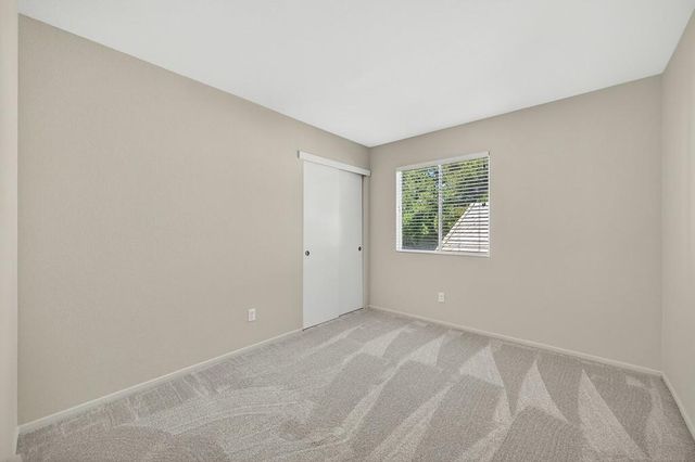 9425 Laguna Pointe Way, Elk Grove, CA 95758