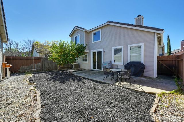 9425 Laguna Pointe Way, Elk Grove, CA 95758