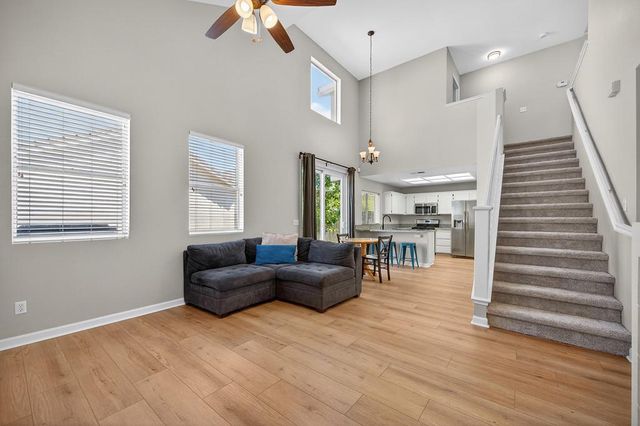 9425 Laguna Pointe Way, Elk Grove, CA 95758