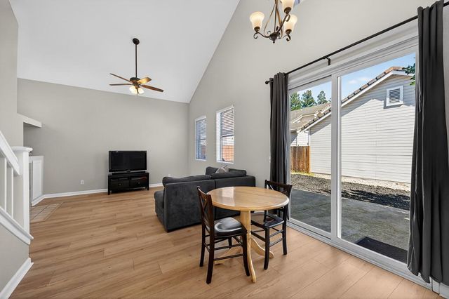 9425 Laguna Pointe Way, Elk Grove, CA 95758