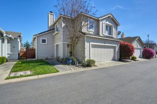 9425 Laguna Pointe Way, Elk Grove, CA 95758