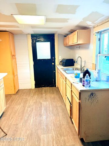 2810 E 2 nd Court, Panama City, FL 32401