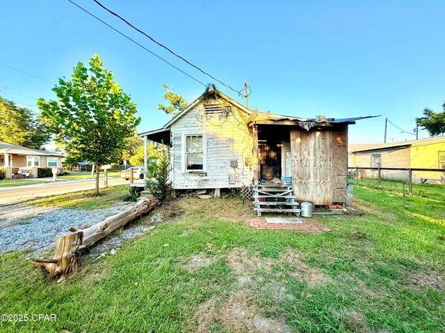 2810 E 2 nd Court, Panama City, FL 32401