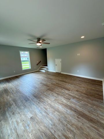 403 Randwick Rd., Dothan, AL 36301