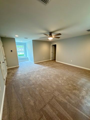 403 Randwick Rd., Dothan, AL 36301