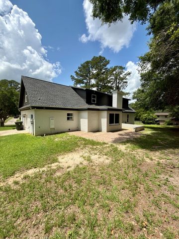403 Randwick Rd., Dothan, AL 36301