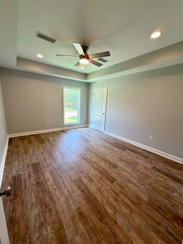 403 Randwick Rd., Dothan, AL 36301