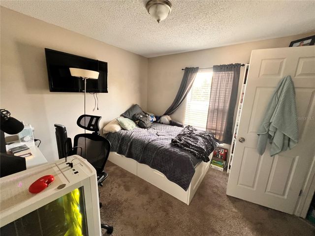 14126 ECON WOODS LANE, Orlando, FL 32826