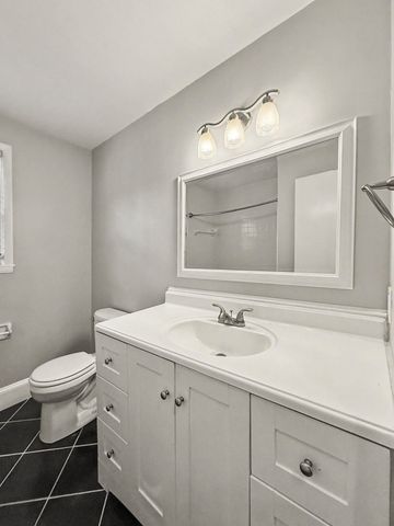 4917 Kilimanjaro Dr, Old Hickory, TN 37138
