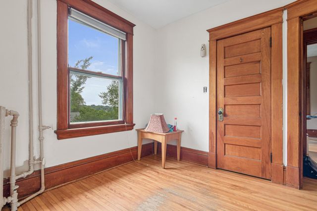 1067 Jessie Street, Saint Paul, MN 55130