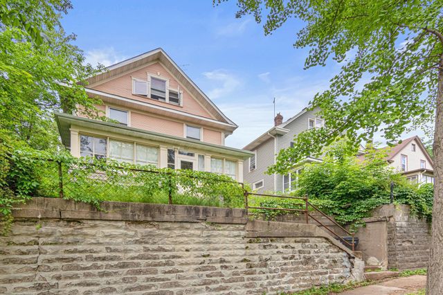 1067 Jessie Street, Saint Paul, MN 55130