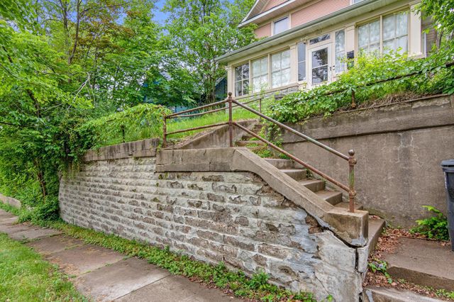 1067 Jessie Street, Saint Paul, MN 55130