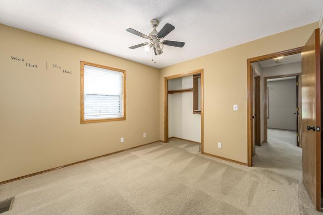 8914 E Cessna St, Wichita, KS 67210