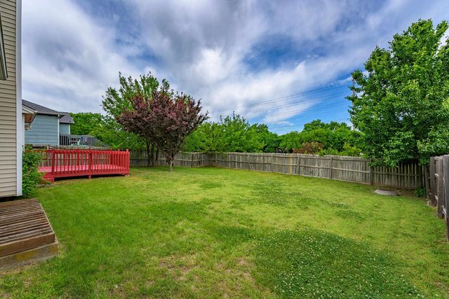 8914 E Cessna St, Wichita, KS 67210