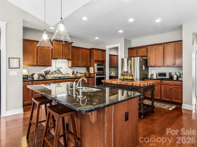 70 Greenwells Glory Drive, Biltmore Lake, NC 28715