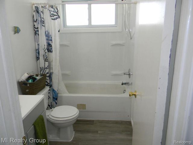 23311 Panama Avenue, Warren, MI 48091