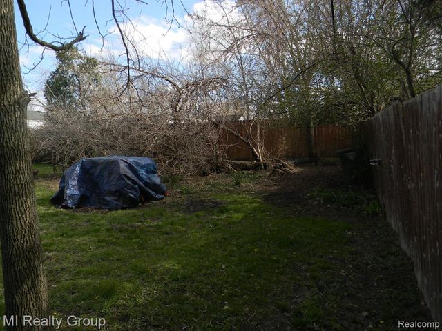 23311 Panama Avenue, Warren, MI 48091