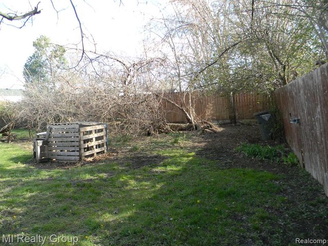 23311 Panama Avenue, Warren, MI 48091