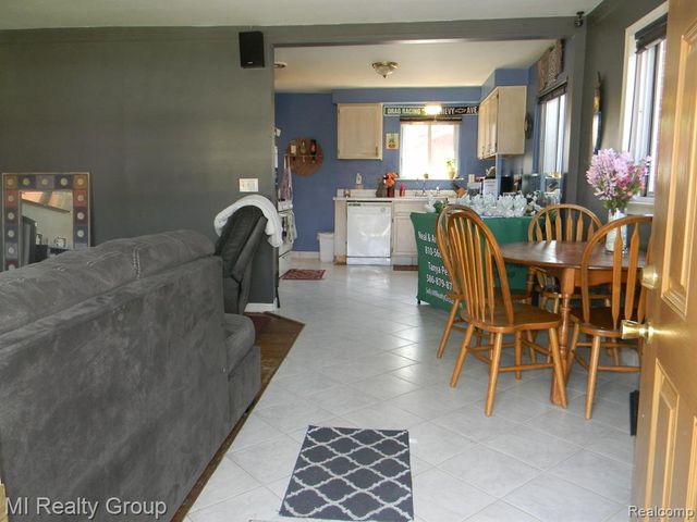 23311 Panama Avenue, Warren, MI 48091