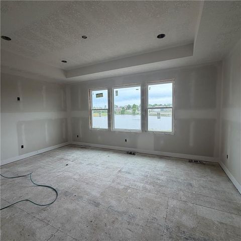 2351 Foxtail Drive, Kearney, MO 64060