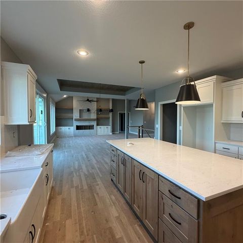 2351 Foxtail Drive, Kearney, MO 64060