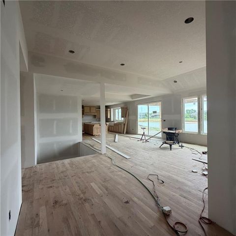 2351 Foxtail Drive, Kearney, MO 64060