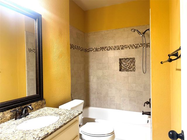 1410 Oxford Drive, Mansfield, TX 76063