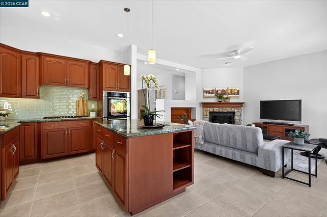 9005 Elk Dr, Clayton, CA 94517