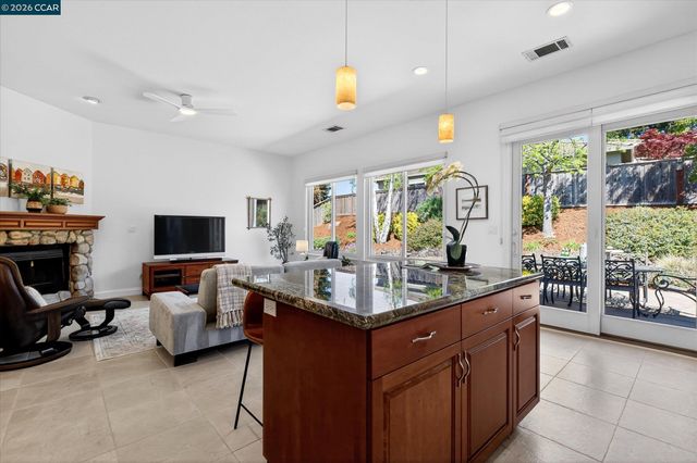 9005 Elk Dr, Clayton, CA 94517