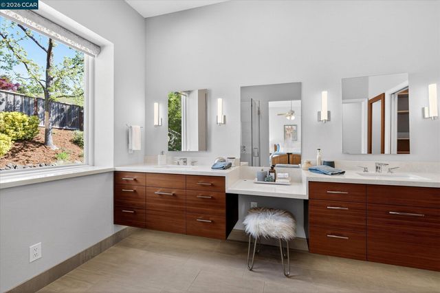 9005 Elk Dr, Clayton, CA 94517