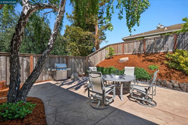 9005 Elk Dr, Clayton, CA 94517