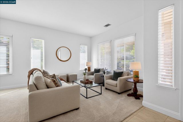 9005 Elk Dr, Clayton, CA 94517