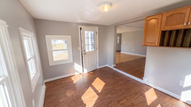 15 Linden St, Oxford, MA 01540