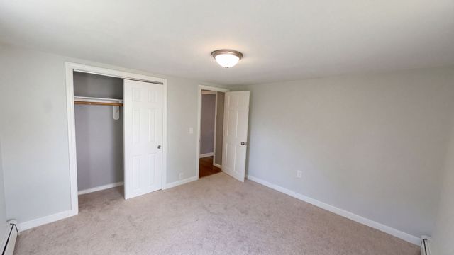 15 Linden St, Oxford, MA 01540