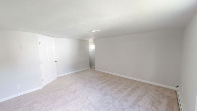 15 Linden St, Oxford, MA 01540