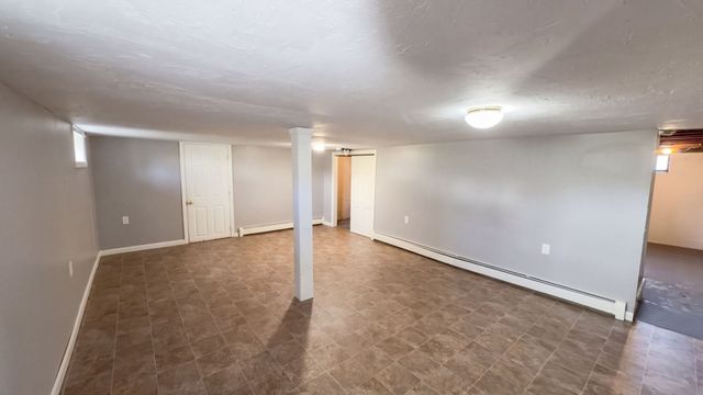 15 Linden St, Oxford, MA 01540