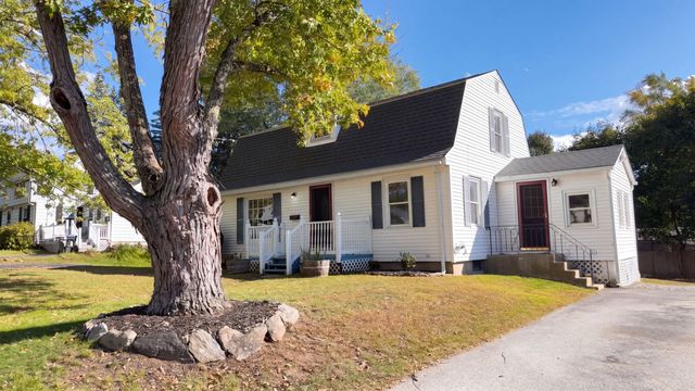 15 Linden St, Oxford, MA 01540