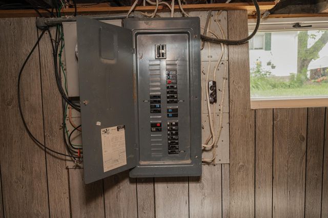 223 W 10th Street, Fairmont, MN 56031