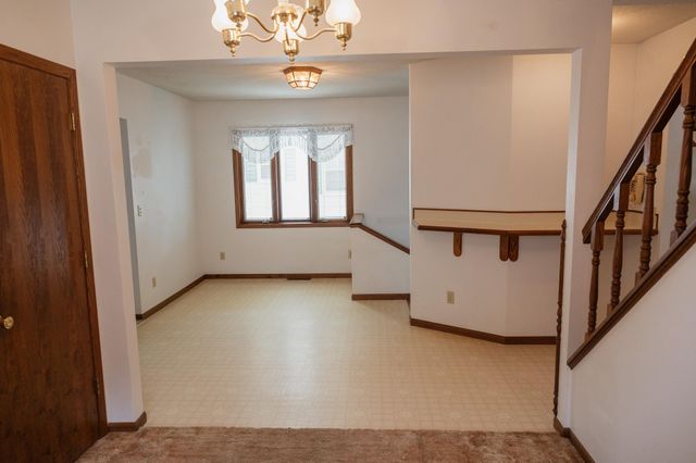 223 W 10th Street, Fairmont, MN 56031