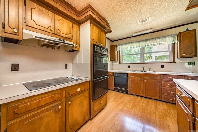 479 Foster Chapel Rd, Searcy, AR 72143