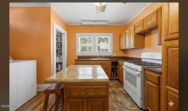 437 Laurens Avenue, Fairfax, SC 29827