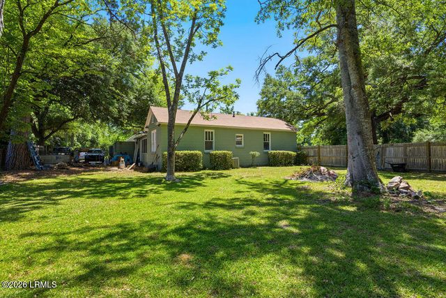 437 Laurens Avenue, Fairfax, SC 29827