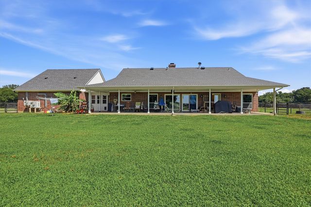 1226 County Road 243, Collinsville, TX 76233