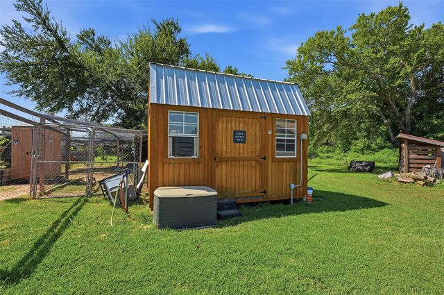 1226 County Road 243, Collinsville, TX 76233