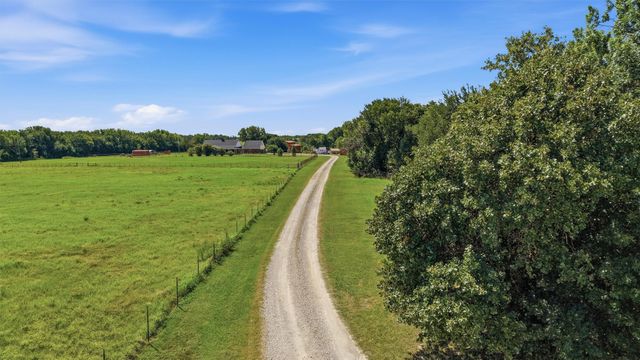 1226 County Road 243, Collinsville, TX 76233