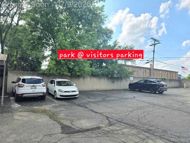 5251 Highland Road 214, Waterford Charter Township, MI 48327