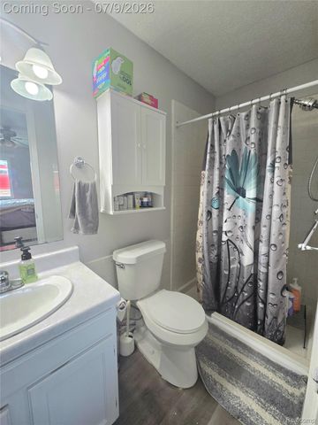 5251 Highland Road 214, Waterford Charter Township, MI 48327