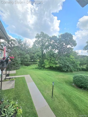 5251 Highland Road 214, Waterford Charter Township, MI 48327