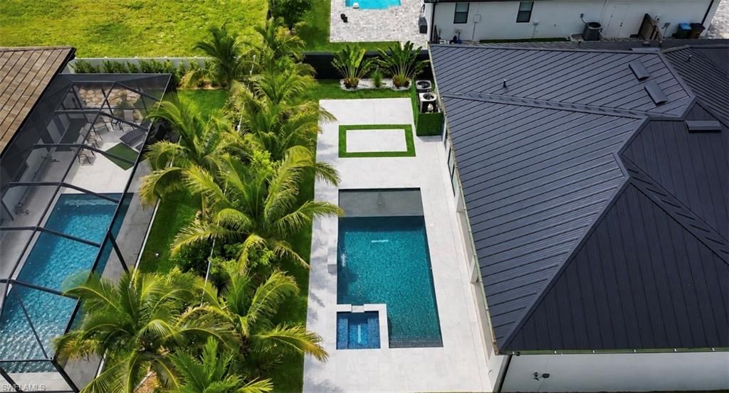 Image 4 of property listing at 3702 ceitus PKWY, Cape Coral, FL 33991